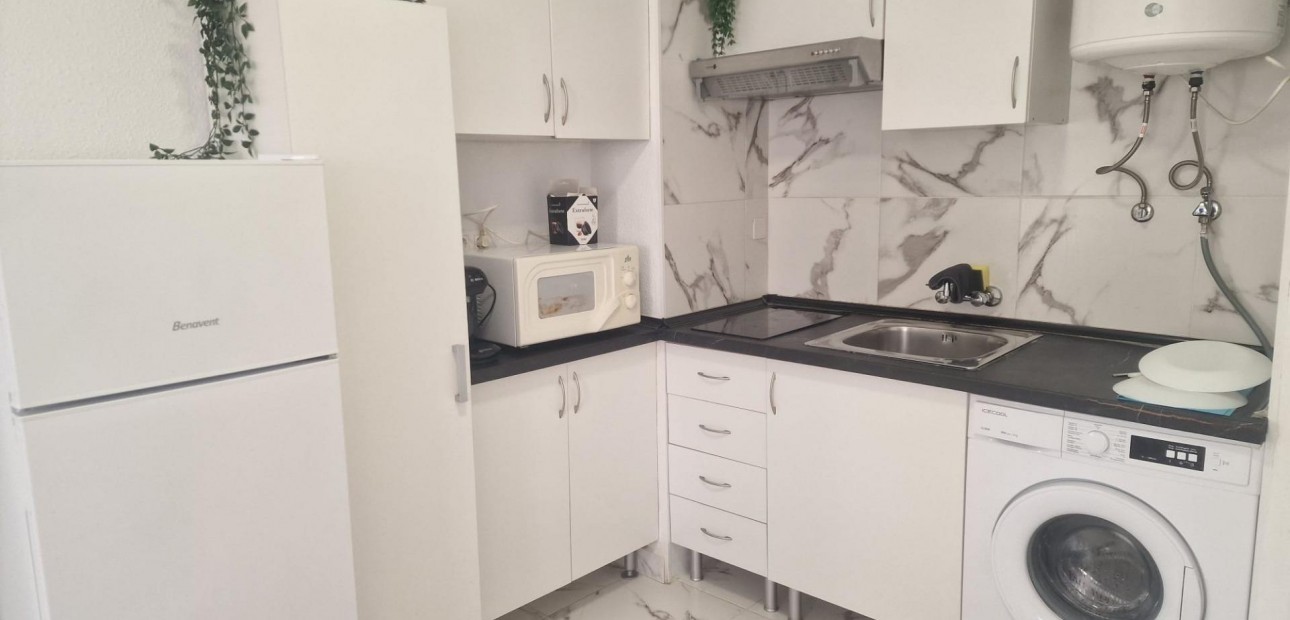 Venta - Apartamento / piso -
Torrevieja - Cabo cervera