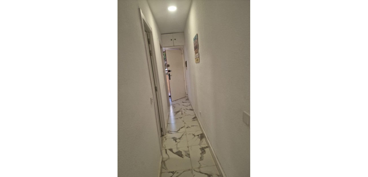 Venta - Apartamento / piso -
Torrevieja - Cabo cervera