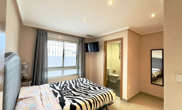 Venta - Building -
Torrevieja - Playa del cura