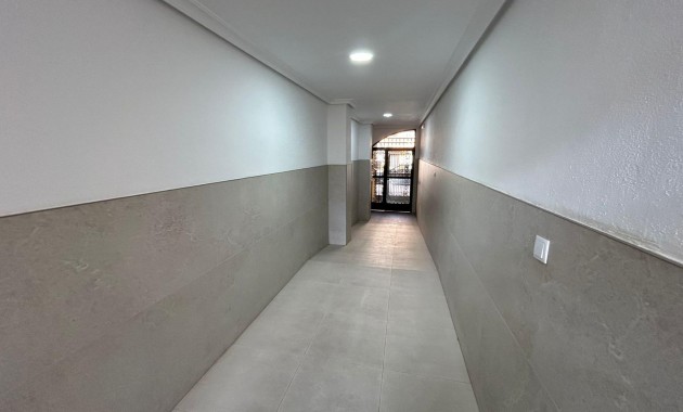 Venta - Apartamento / piso -
Torrevieja - Playa del cura