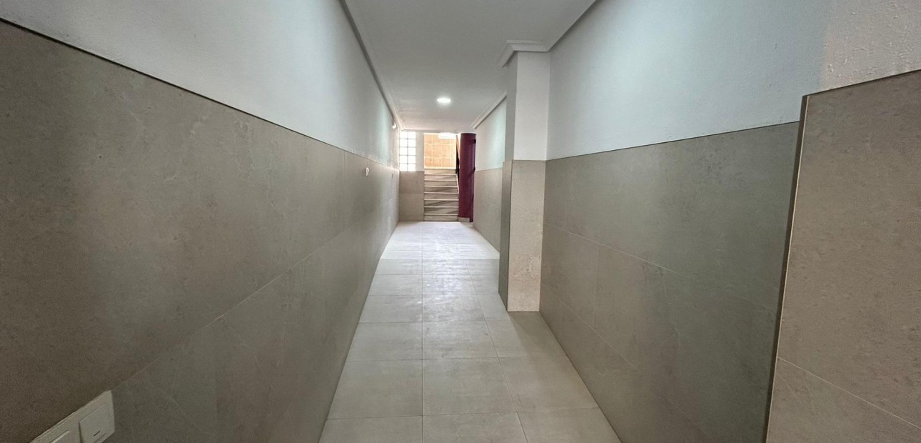 Venta - Apartamento / piso -
Torrevieja - Playa del cura