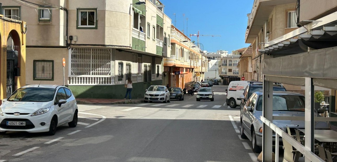 Venta - Apartamento / piso -
Torrevieja - Playa del cura