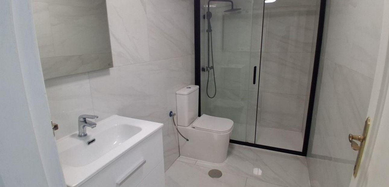 Venta - Ático -
Torrevieja - Centro