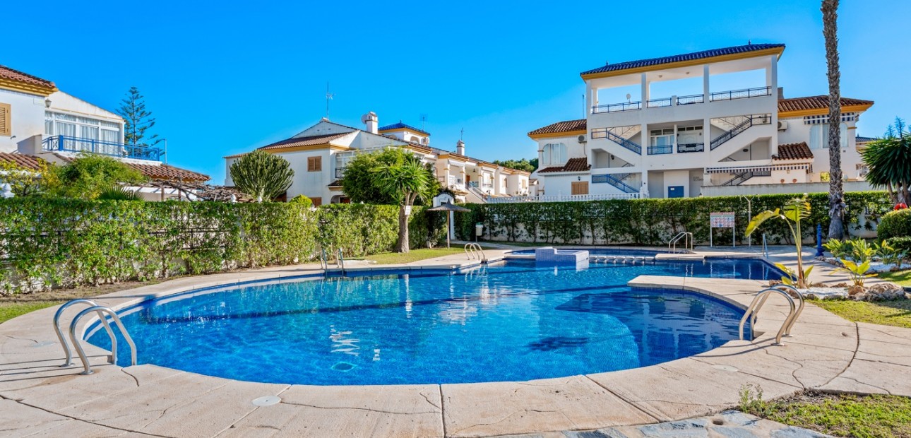 Venta - Apartamento / piso -
Mil Palmeras - Mil Palmeras - Town