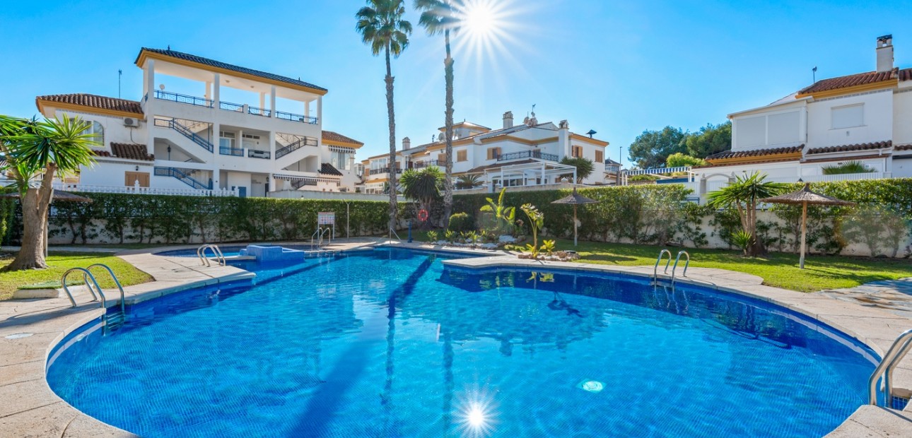 Venta - Apartamento / piso -
Mil Palmeras - Mil Palmeras - Town