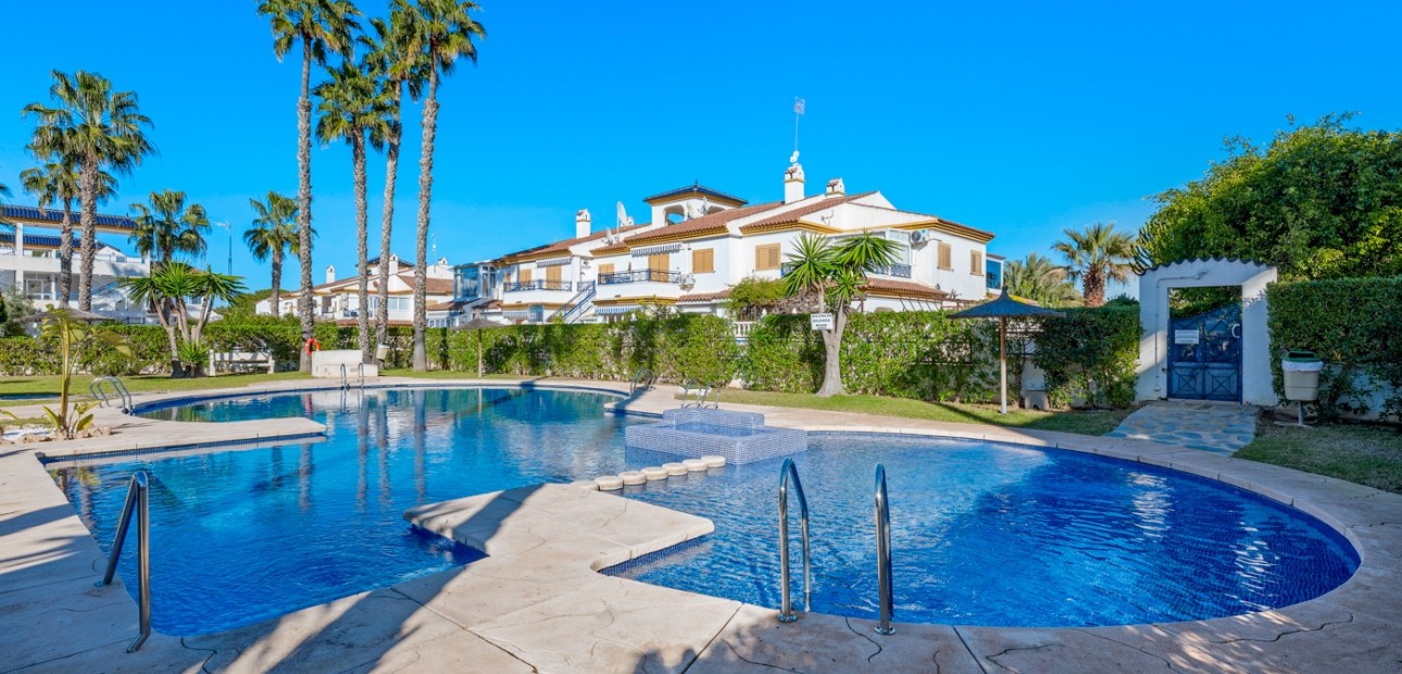 Venta - Apartamento / piso -
Mil Palmeras - Mil Palmeras - Town