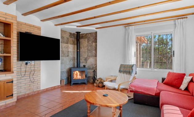 Venta - Finca / Country Property -
Los Montesinos