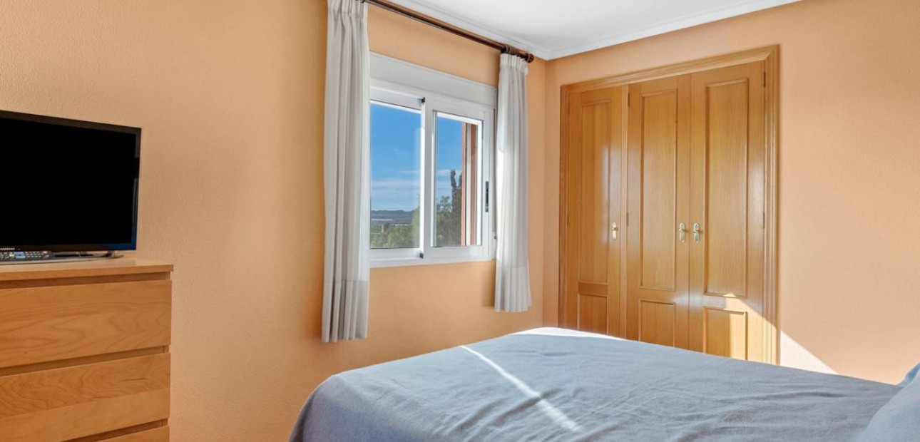 Venta - Finca / Country Property -
Los Montesinos