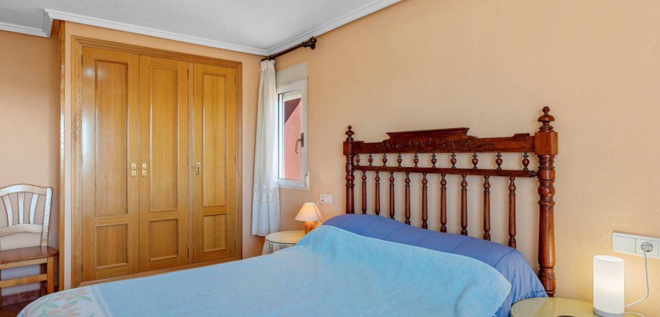 Venta - Finca / Country Property -
Los Montesinos