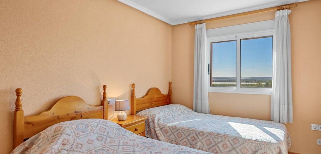 Venta - Finca / Country Property -
Los Montesinos