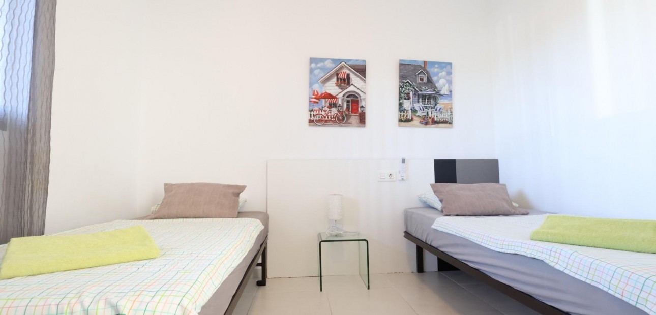 Venta - Apartamento / piso -
Orihuela Costa - La Zenia