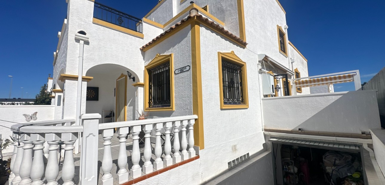 Venta - Adosado -
Orihuela - Entre Naranjos Vistabella