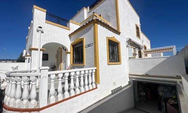 Venta - Adosado -
Orihuela - Entre Naranjos Vistabella