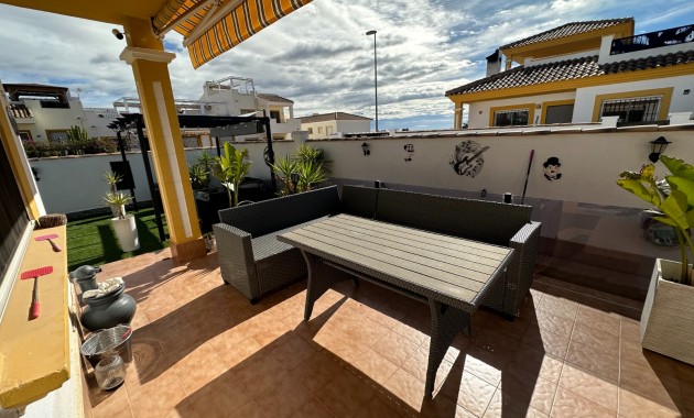 Herverkoop - Villa -
Orihuela - Entre Naranjos Vistabella