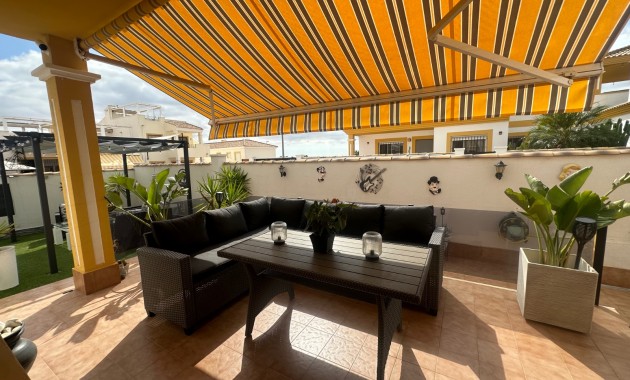 Herverkoop - Villa -
Orihuela - Entre Naranjos Vistabella