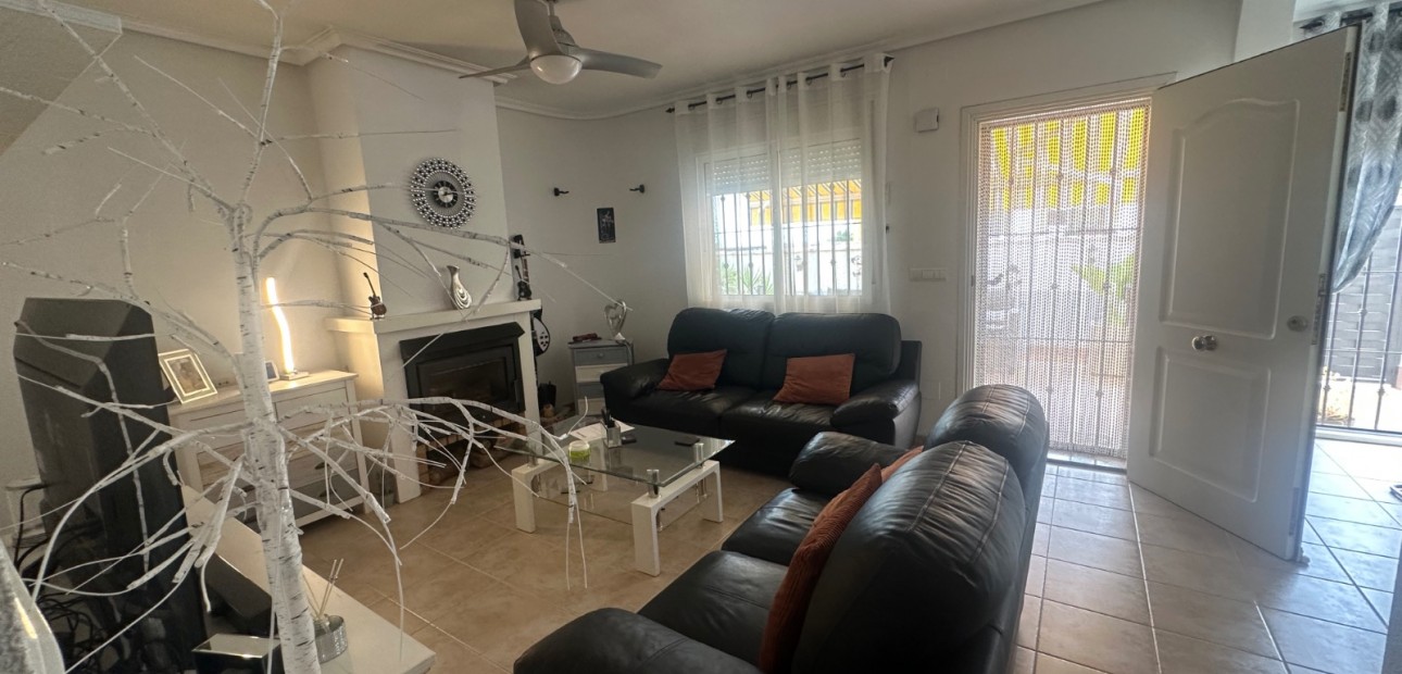 Herverkoop - Villa -
Orihuela - Entre Naranjos Vistabella