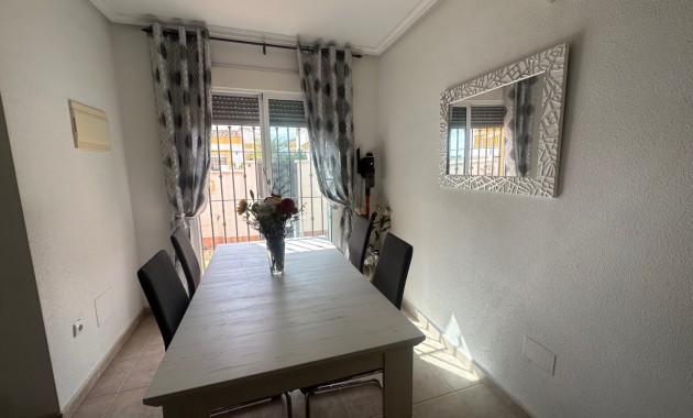 Herverkoop - Villa -
Orihuela - Entre Naranjos Vistabella