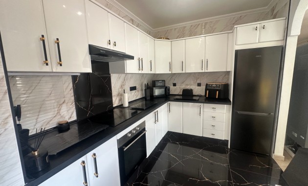 Herverkoop - Villa -
Orihuela - Entre Naranjos Vistabella