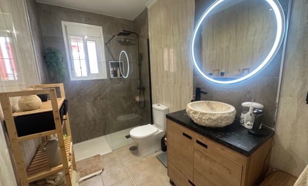 Herverkoop - Villa -
Orihuela - Entre Naranjos Vistabella