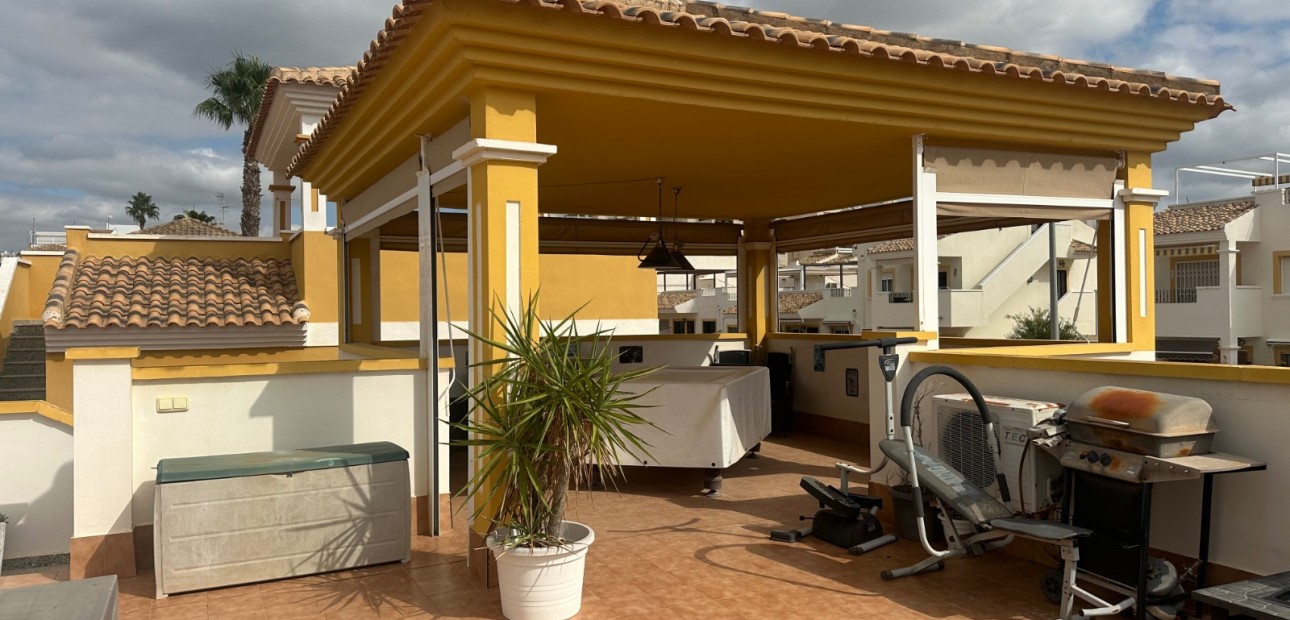 Herverkoop - Villa -
Orihuela - Entre Naranjos Vistabella