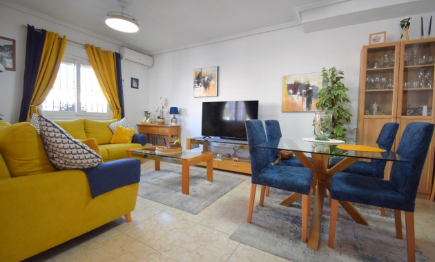 Herverkoop - Quad Villa -
Orihuela Costa - Playa Flamenca