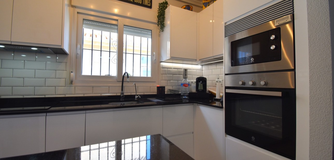 Herverkoop - Quad Villa -
Orihuela Costa - Playa Flamenca