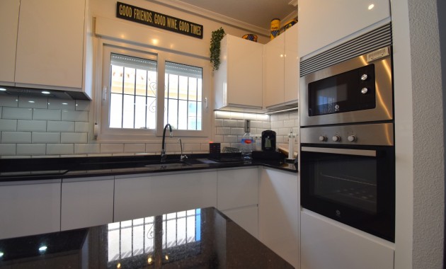 Herverkoop - Quad Villa -
Orihuela Costa - Playa Flamenca