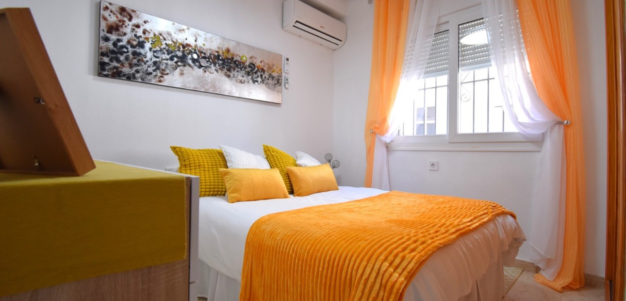 Herverkoop - Quad Villa -
Orihuela Costa - Playa Flamenca