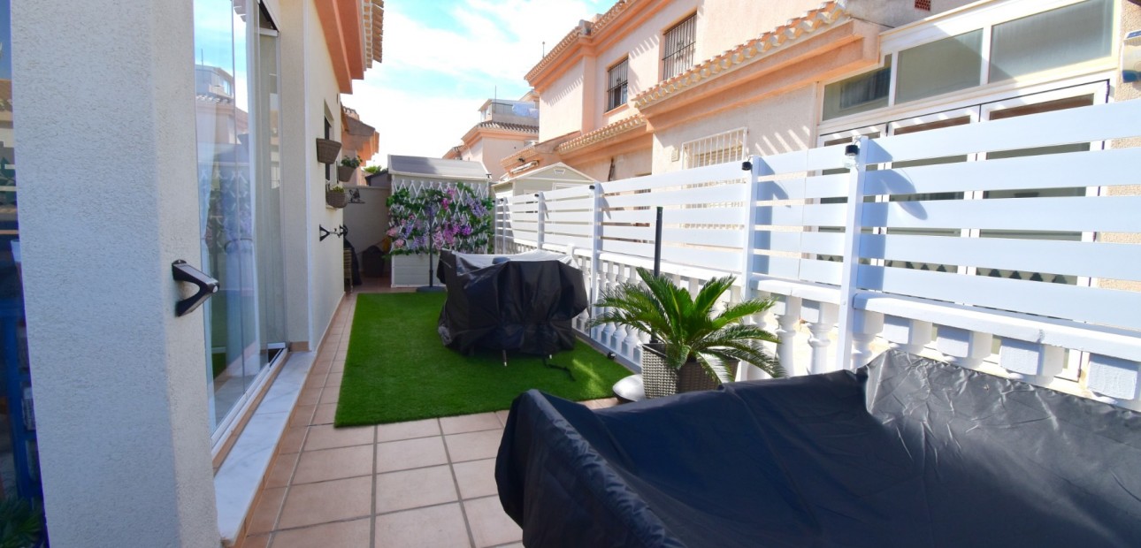 Herverkoop - Quad Villa -
Orihuela Costa - Playa Flamenca