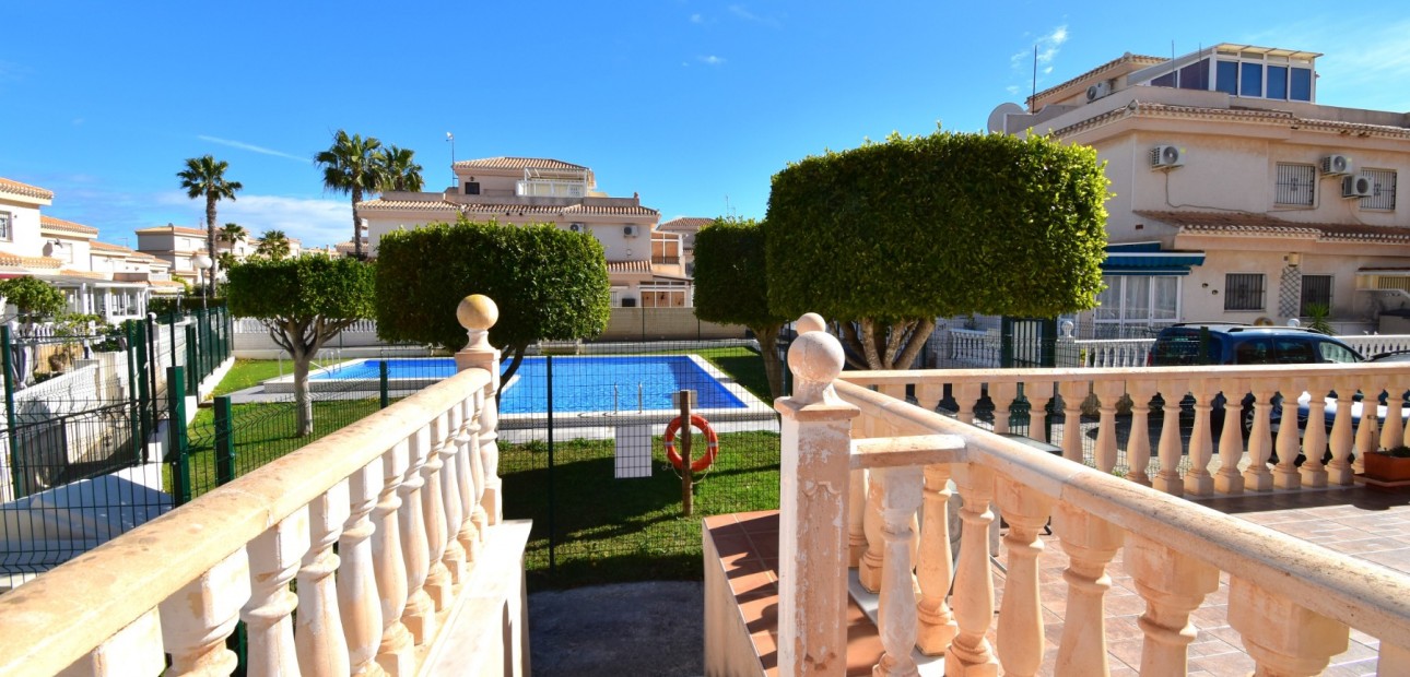 Herverkoop - Quad Villa -
Orihuela Costa - Playa Flamenca