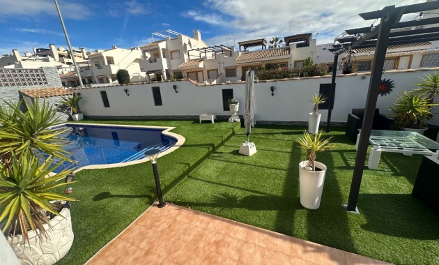 Herverkoop - Villa -
Orihuela - Entre Naranjos Vistabella