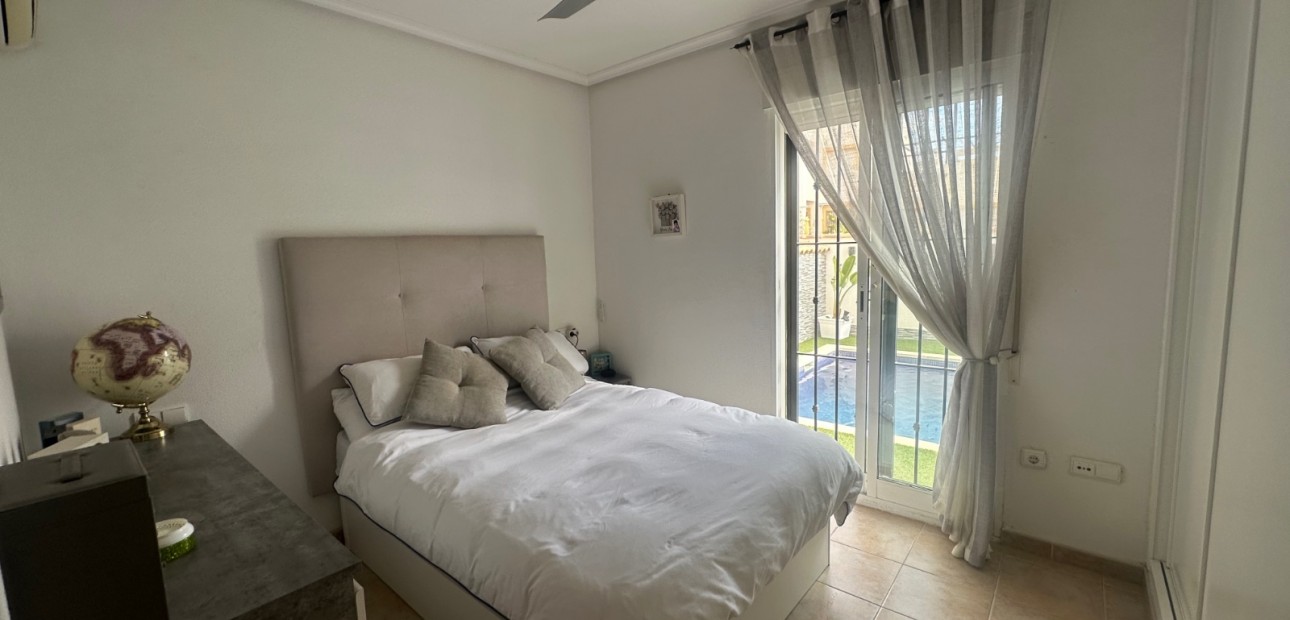 Herverkoop - Villa -
Orihuela - Entre Naranjos Vistabella