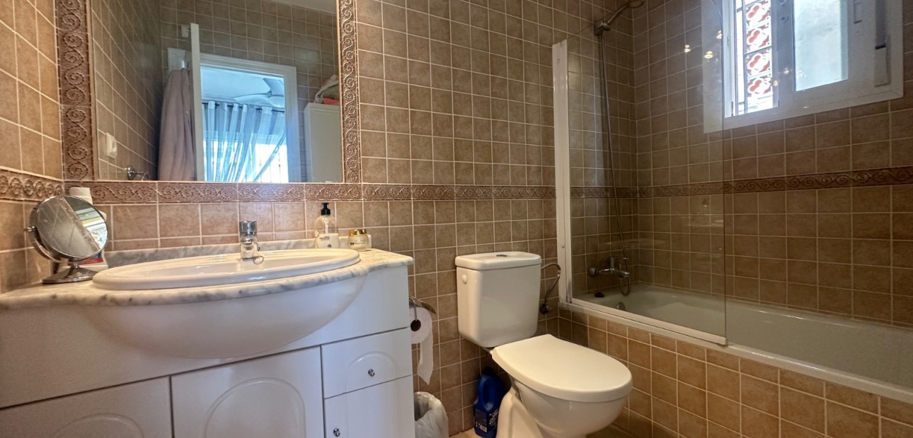 Herverkoop - Villa -
Orihuela - Entre Naranjos Vistabella