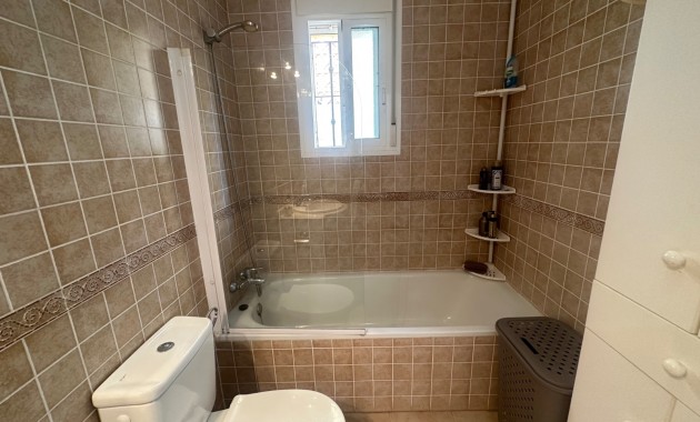 Herverkoop - Villa -
Orihuela - Entre Naranjos Vistabella