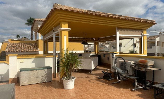 Herverkoop - Villa -
Orihuela - Entre Naranjos Vistabella