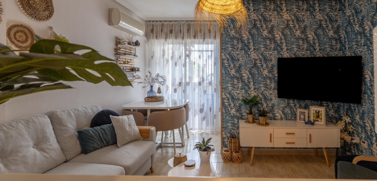 Herverkoop - 1. Apartment / flat -
Torrevieja - Acequion