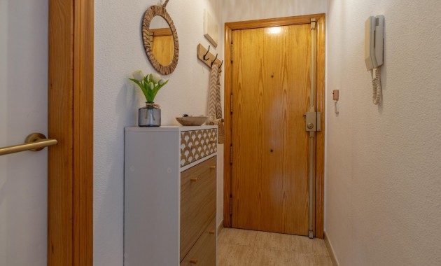 Herverkoop - 1. Apartment / flat -
Torrevieja - Acequion