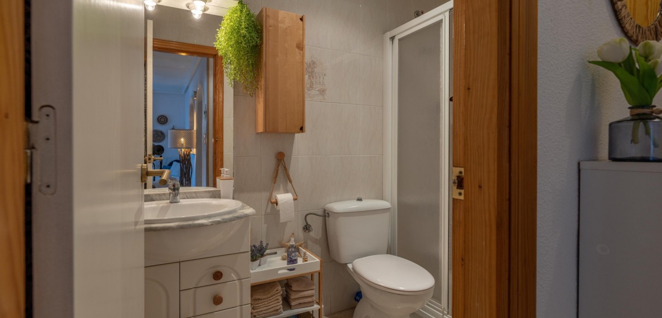 Herverkoop - 1. Apartment / flat -
Torrevieja - Acequion