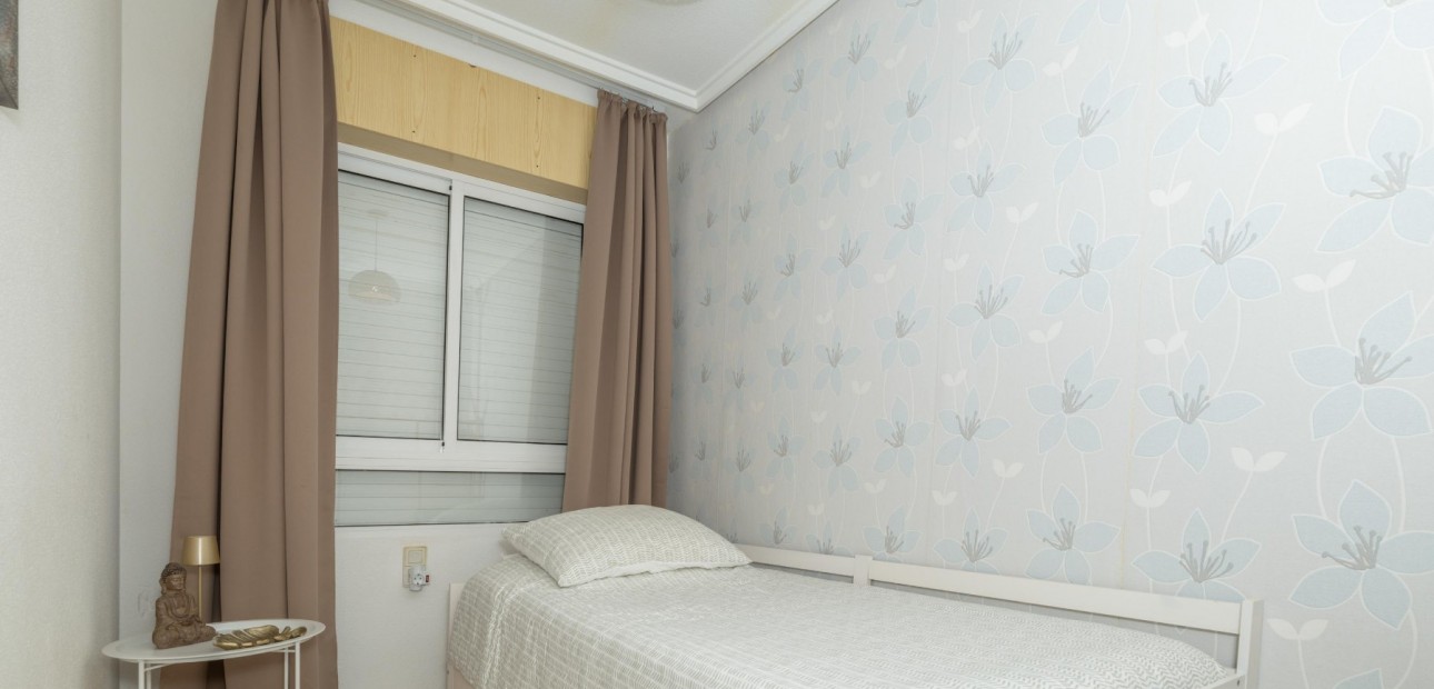 Herverkoop - 1. Apartment / flat -
Torrevieja - Acequion