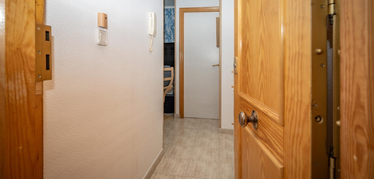 Herverkoop - 1. Apartment / flat -
Torrevieja - Acequion