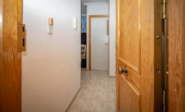 Herverkoop - 1. Apartment / flat -
Torrevieja - Acequion