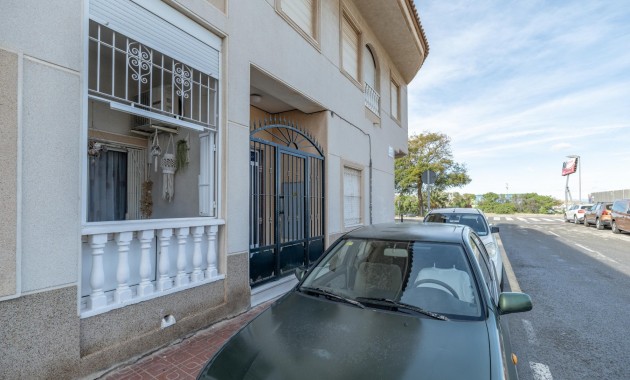 Herverkoop - 1. Apartment / flat -
Torrevieja - Acequion