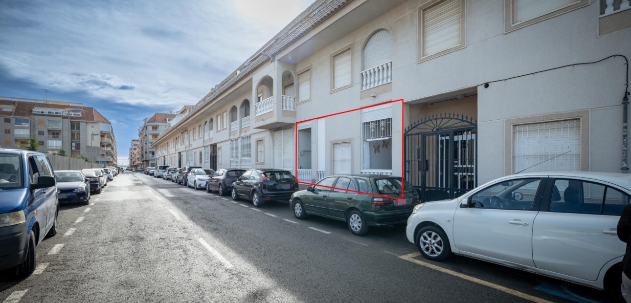 Herverkoop - 1. Apartment / flat -
Torrevieja - Acequion