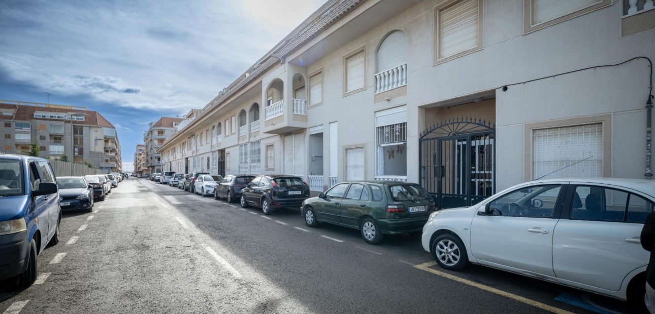 Herverkoop - 1. Apartment / flat -
Torrevieja - Acequion