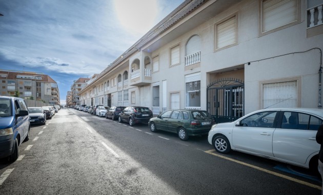Herverkoop - 1. Apartment / flat -
Torrevieja - Acequion
