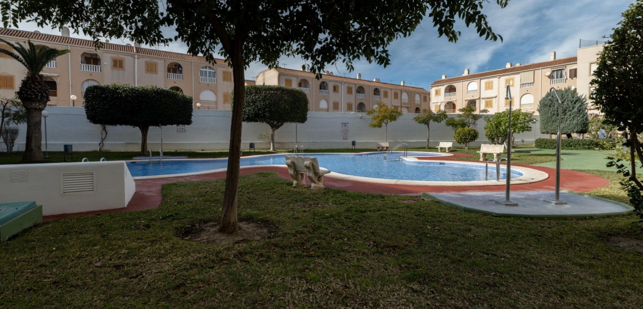 Herverkoop - 1. Apartment / flat -
Torrevieja - Acequion