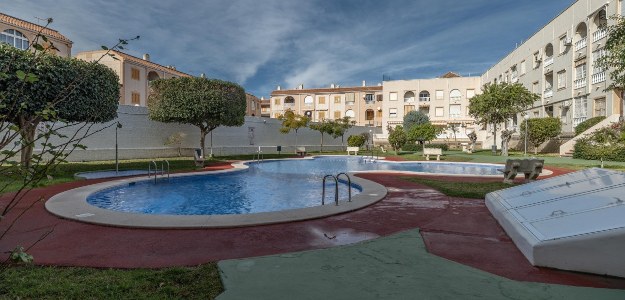 Herverkoop - 1. Apartment / flat -
Torrevieja - Acequion