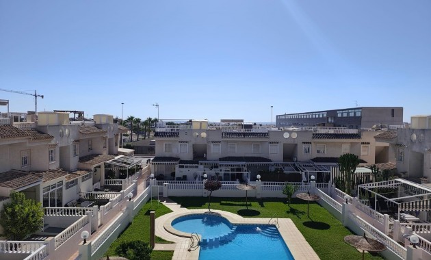 Herverkoop - Bungalow -
Torrevieja - Parque las naciones