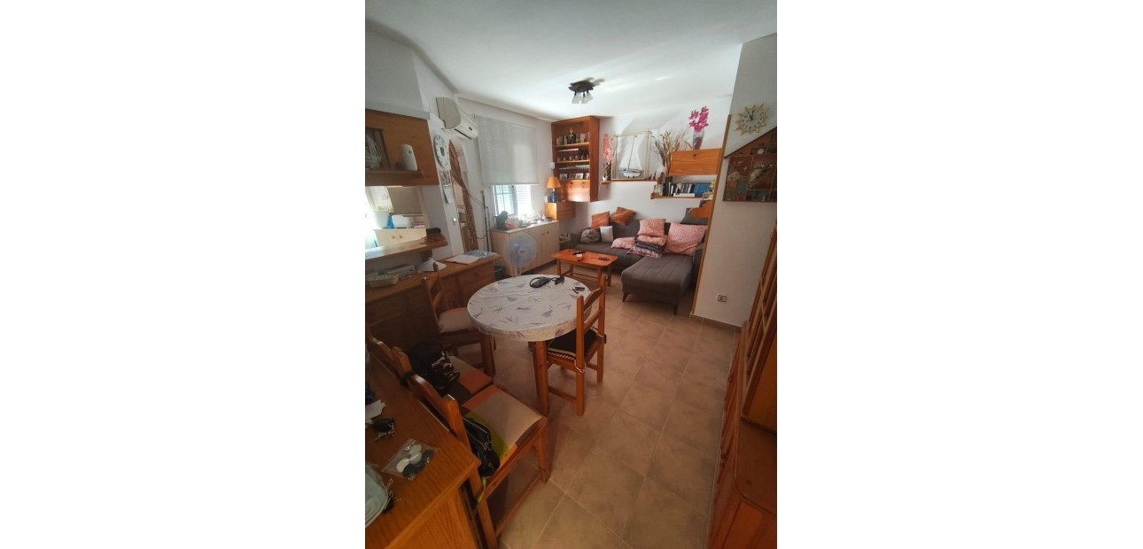 Herverkoop - Bungalow -
Torrevieja - Parque las naciones