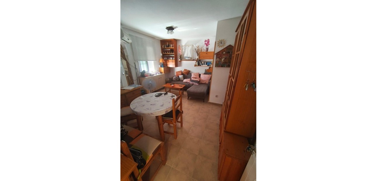 Herverkoop - Bungalow -
Torrevieja - Parque las naciones